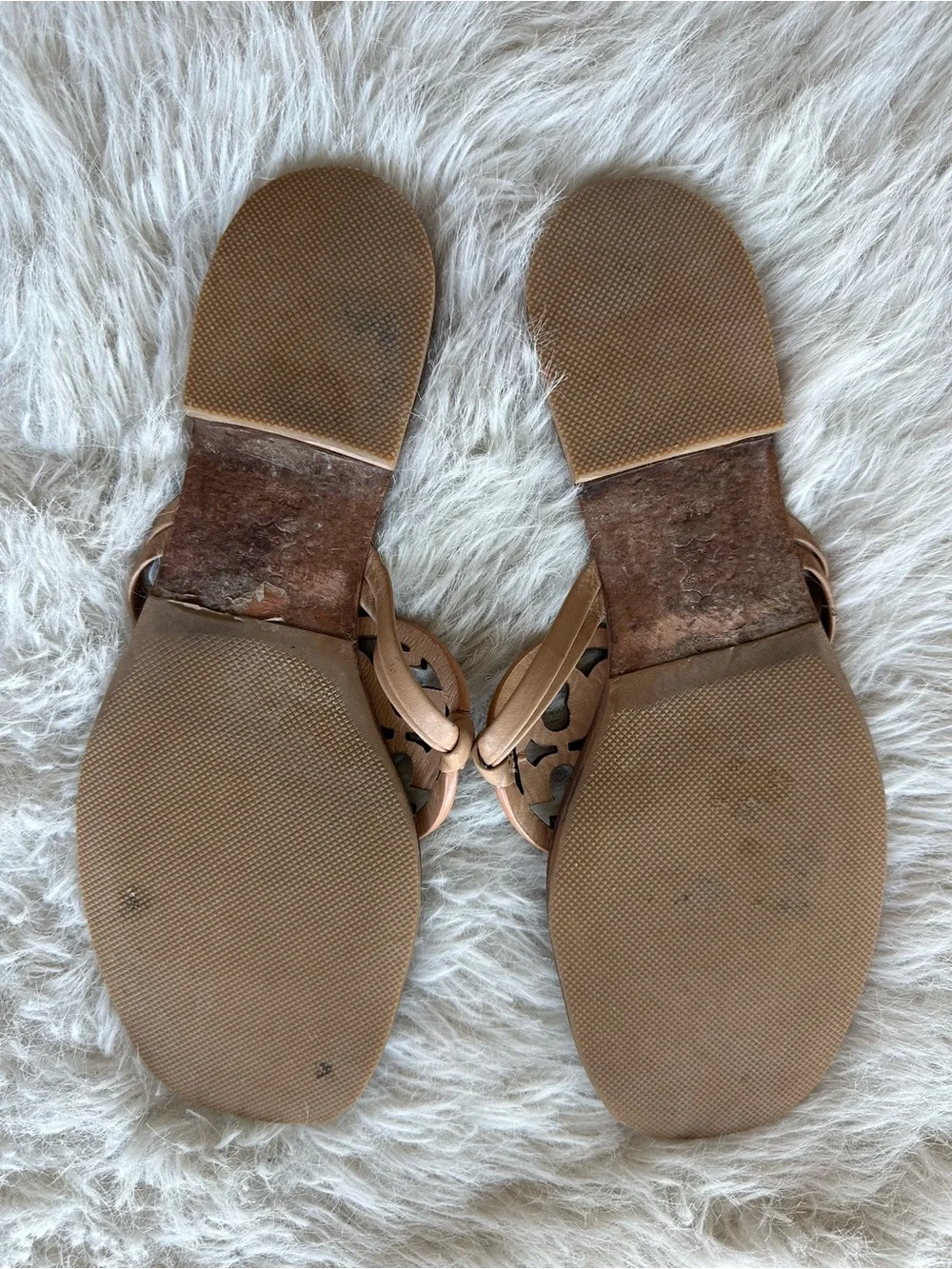 Tory Burch miller Tan Leather Logo Thong Sandals with Cutout Medallion Nude 8.5 - Picture 8 of 14